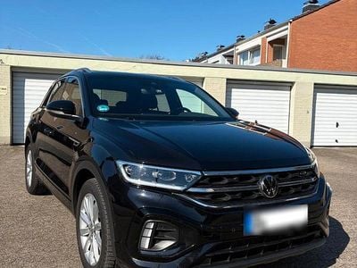 Second-hand VW T-Roc R-line 190 CP (139 kW) 2022 Negru SUV