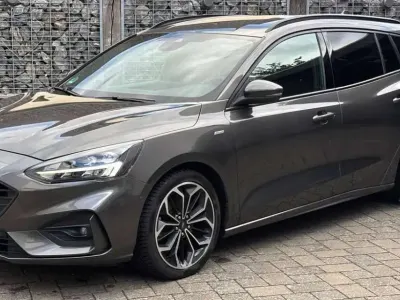 Gebraucht Ford Focus ST-Line 125 PS (91 kW) 2020 Grau Kombi