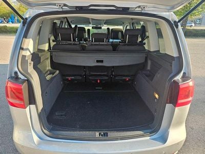 Gebraucht VW Touran Comfortline 140 PS (102 kW) 2013 Silber Van / Kleinbus