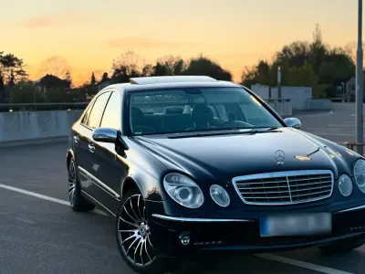 Gebraucht Mercedes E55 AMG 273 PS (200 kW) 2005 Blau Limousine