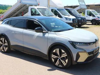 Gebraucht Renault Megane E-Tech Iconic 160 kW (218 PS) 2023 Grau Limousine