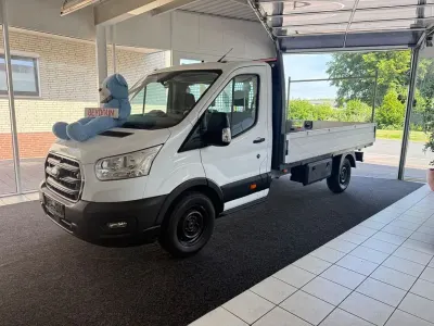 Gebraucht Ford Transit 131 PS (96 kW) 2022 Weiß Van / Kleinbus