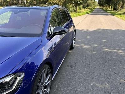 Second-hand VW Golf VII R 310 CP (228 kW) 2017 Albastru Berlinǎ