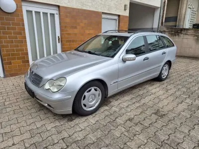 Gebraucht Mercedes C220 143 PS (105 kW) 2002 Silber Kombi