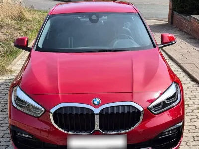 Gebraucht BMW 118 Sport Line 140 PS (102 kW) 2020 Rot Kleinwagen