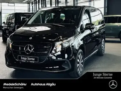 Gebraucht Mercedes V220 Style 163 PS (119 kW) 2025 Obsidianschwarz Van / Kleinbus