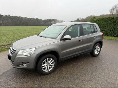 Gebraucht VW Tiguan 150 PS (110 kW) 2011 Grau SUV