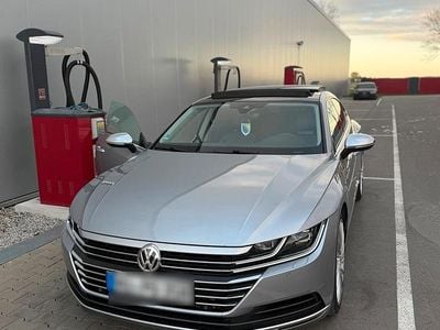 Usata VW Arteon 239 CV (175 kW) 2017 Grigio Utilitaria