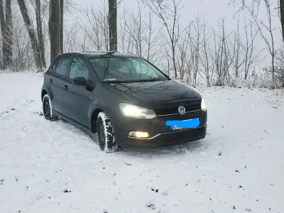 Gebraucht VW Polo 75 PS (55 kW) 2015 Schwarz Limousine