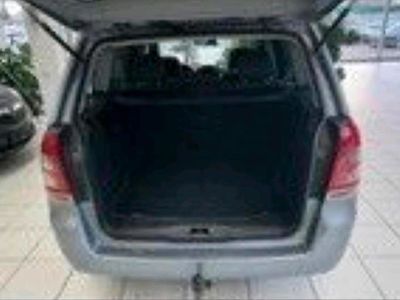 Usata Opel Zafira 140 CV (102 kW) 2006 Grigio Monovolume