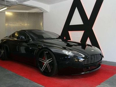 Aston Martin V8