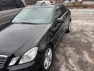 Gebraucht Mercedes E350 265 PS (194 kW) 2012 Schwarz Limousine