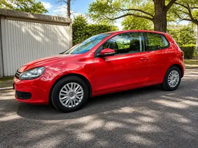 Second-hand VW Golf VII Trendline 86 CP (63 kW) 2012 Roșu Berlinǎ