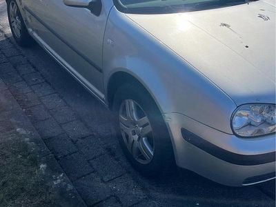 Gebraucht VW Golf IV 75 PS (55 kW) 2002 Silber Kleinwagen