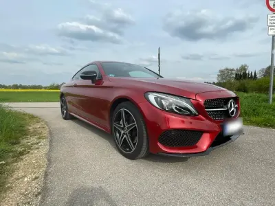 Gebraucht Mercedes C220 AMG 170 PS (125 kW) 2018 Rot Coupé