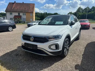 Gebraucht VW T-Roc Life 150 PS (110 kW) 2025 Pure white SUV