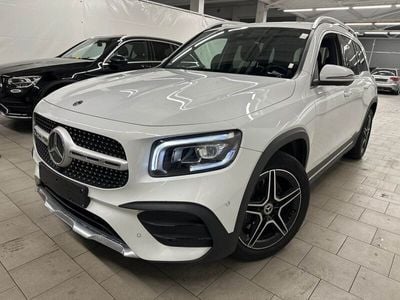 Mercedes GLB220