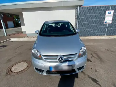 Second-hand VW Golf Plus Cross 105 CP (77 kW) 2005 Argintiu Monovolum