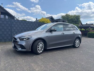 Mercedes B250e