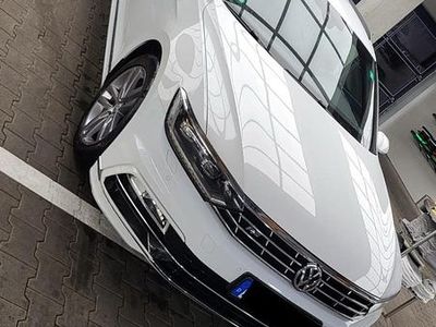 Usata VW Passat R-line 150 CV (110 kW) 2019 Bianco Station wagon