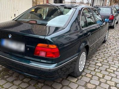 Second-hand BMW 520 150 CP (110 kW) 1999 Negru Berlinǎ
