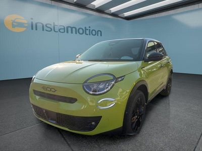 Neu Fiat 600 Sport 101 PS (74 kW) 2026 Grün SUV