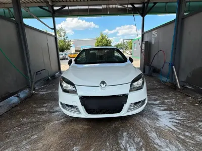 Gebraucht Renault Mégane GT GT 180 PS (132 kW) 2013 Weiß Coupé