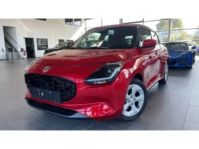 Usata Suzuki Swift Comfort 83 CV (61 kW) 2025 Rosso Utilitaria