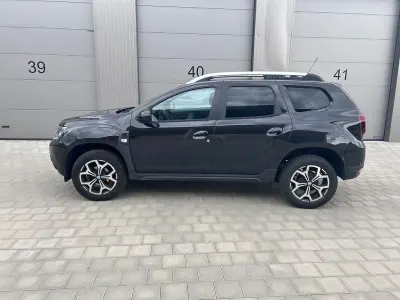 Gebraucht Dacia Duster Celebration 116 PS (85 kW) 2021 Schwarz SUV