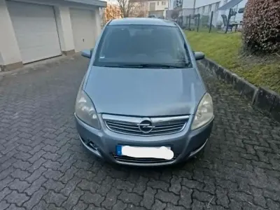 Gebraucht Opel Zafira 110 PS (80 kW) 2009 Silber Van / Kleinbus