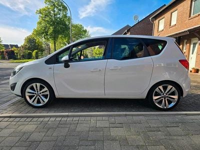 Usata Opel Meriva 120 CV (88 kW) 2012 Bianco Monovolume