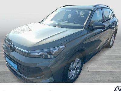 Gebraucht VW Tiguan 131 PS (96 kW) 2025 Grün SUV