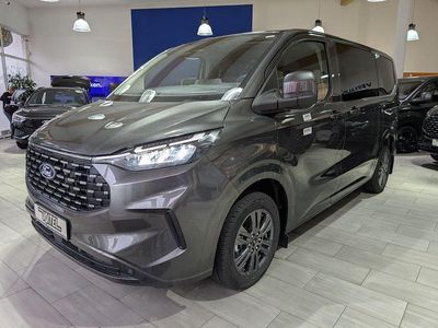 Neu Ford Tourneo Titanium 150 PS (110 kW) 2026 Grau Van / Kleinbus
