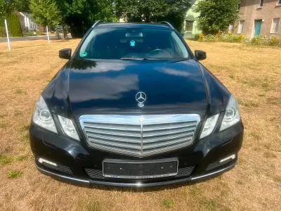 Gebraucht Mercedes E350 231 PS (169 kW) 2010 Schwarz Kombi