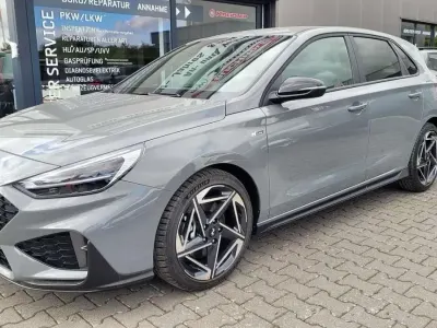 Neu Hyundai i30 N Line 150 PS (110 kW) 2026 Grau Limousine