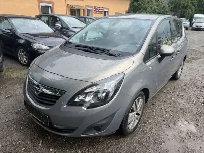 Gebraucht Opel Meriva Edition 101 PS (74 kW) 2011 Braun Van / Kleinbus