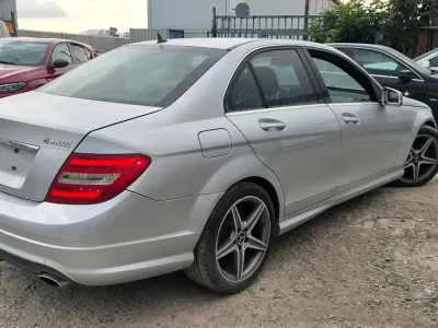 Gebraucht Mercedes C320 224 PS (164 kW) 2010 Silber Limousine
