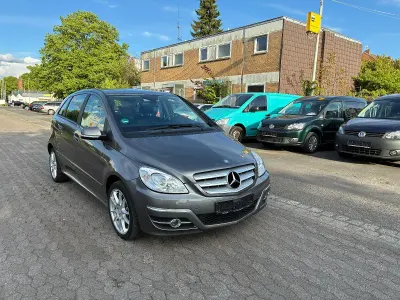 Gebraucht Mercedes B200 136 PS (100 kW) 2009 Mountaingrau  met. Van / Kleinbus