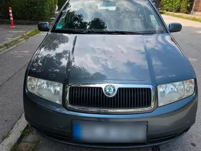Gebraucht Skoda Fabia 77 PS (56 kW) 2004 Blau Kleinwagen
