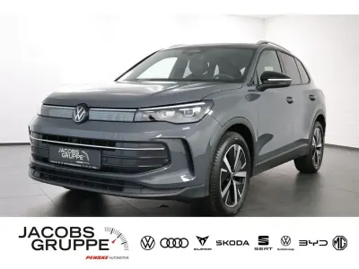 Gebraucht VW Tiguan Goal 131 PS (96 kW) 2025 Grau SUV