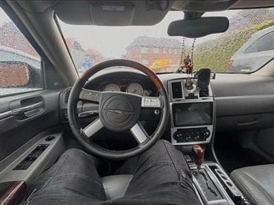 Second-hand Chrysler 300C Touring 250 CP (183 kW) 2008 Argintiu Break