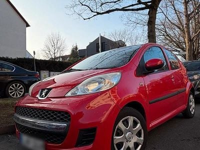 Gebraucht Peugeot 107 68 PS (50 kW) 2011 Rot Kleinwagen