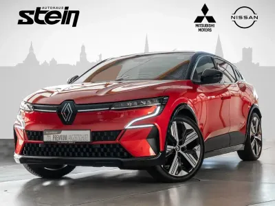 Gebraucht Renault Megane E-Tech Iconic 160 kW (218 PS) 2023 Rot Limousine