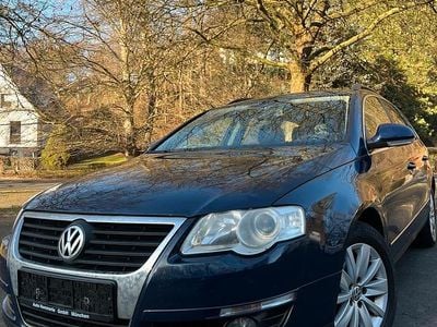 Blau Gebraucht 2010 VW Passat Kombi | 2.350 € (Guter Preis)
