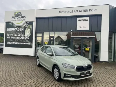 Neu Skoda Fabia Selection 95 PS (69 kW) 2026 Timiano grün Kleinwagen