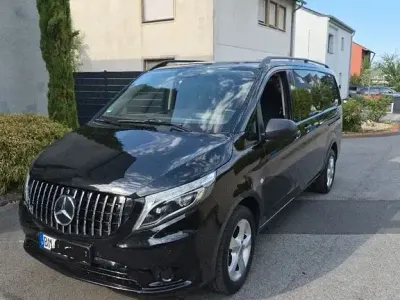 Gebraucht Mercedes Vito 190 PS (139 kW) 2022 Schwarz Van