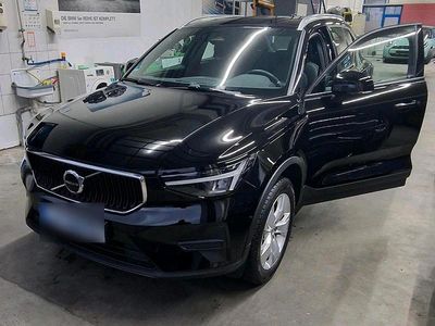 Gebraucht Volvo XC40 Core 163 PS (119 kW) 2022 Schwarz SUV