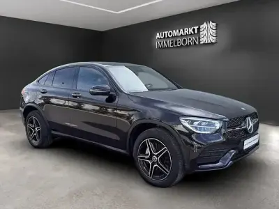 Używany Mercedes GLC300e AMG 320 KM (235 kW) 2021 Czarny Coupe