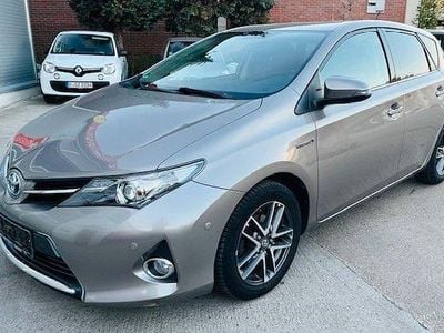 Toyota Auris Hybrid
