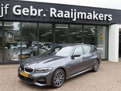 BMW 330e